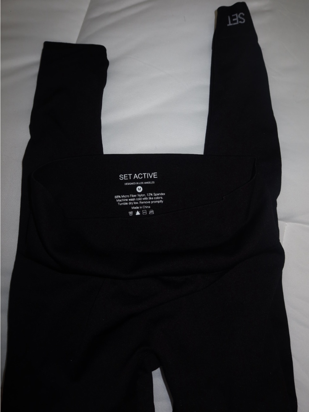 SET Active Black leggings